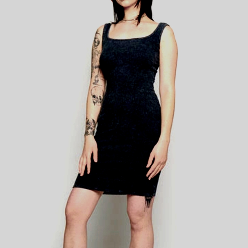 NWOT Melanie Midi Dress
